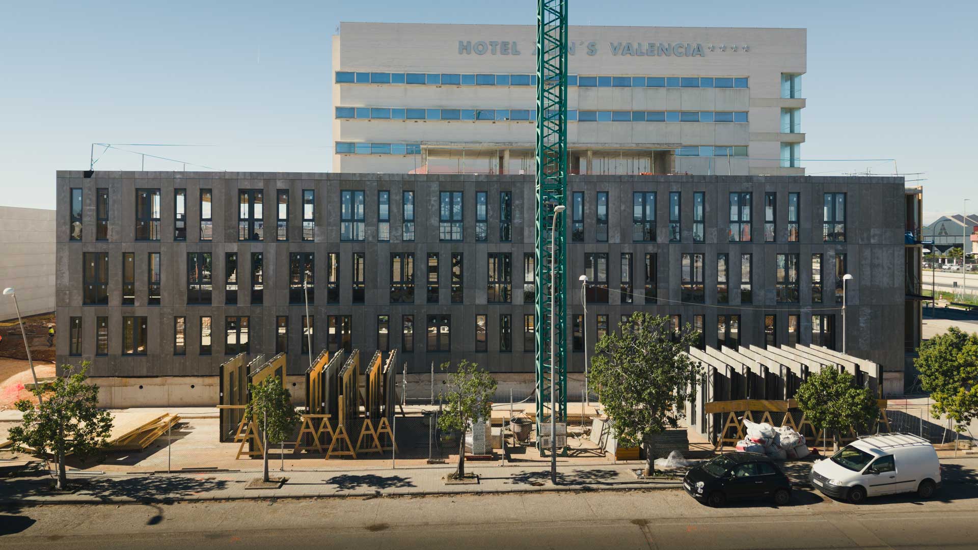 Vista general de la nueva sede Eiffage Energía Sistemas en construcción